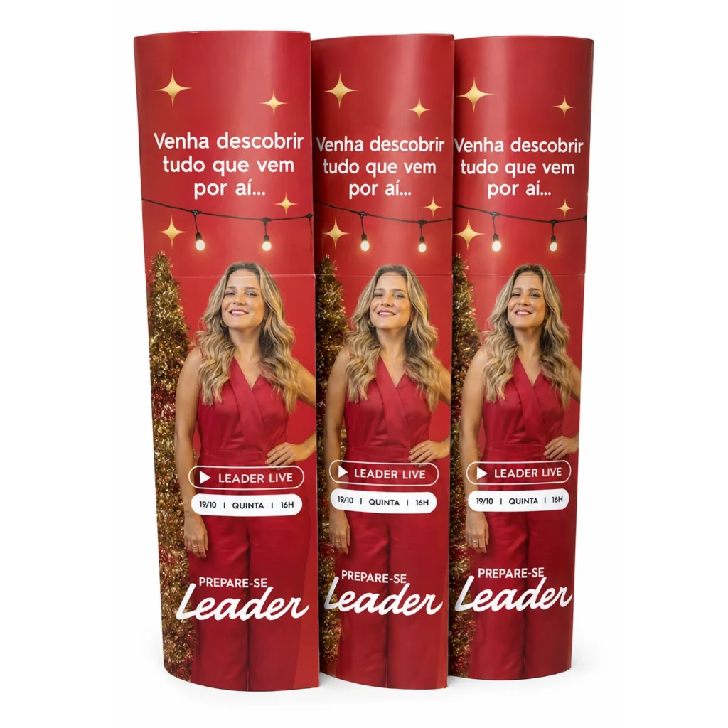 Totem elíptico personalizado com estampa da marca Leader